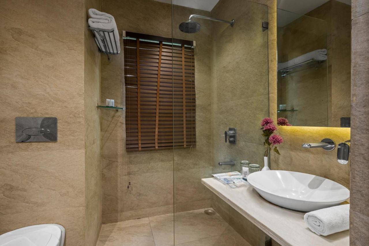 The Manor Kashipur By Leisure Hotels Exterior photo